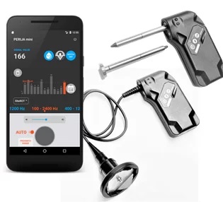 Pereja Mini with App on mobile device